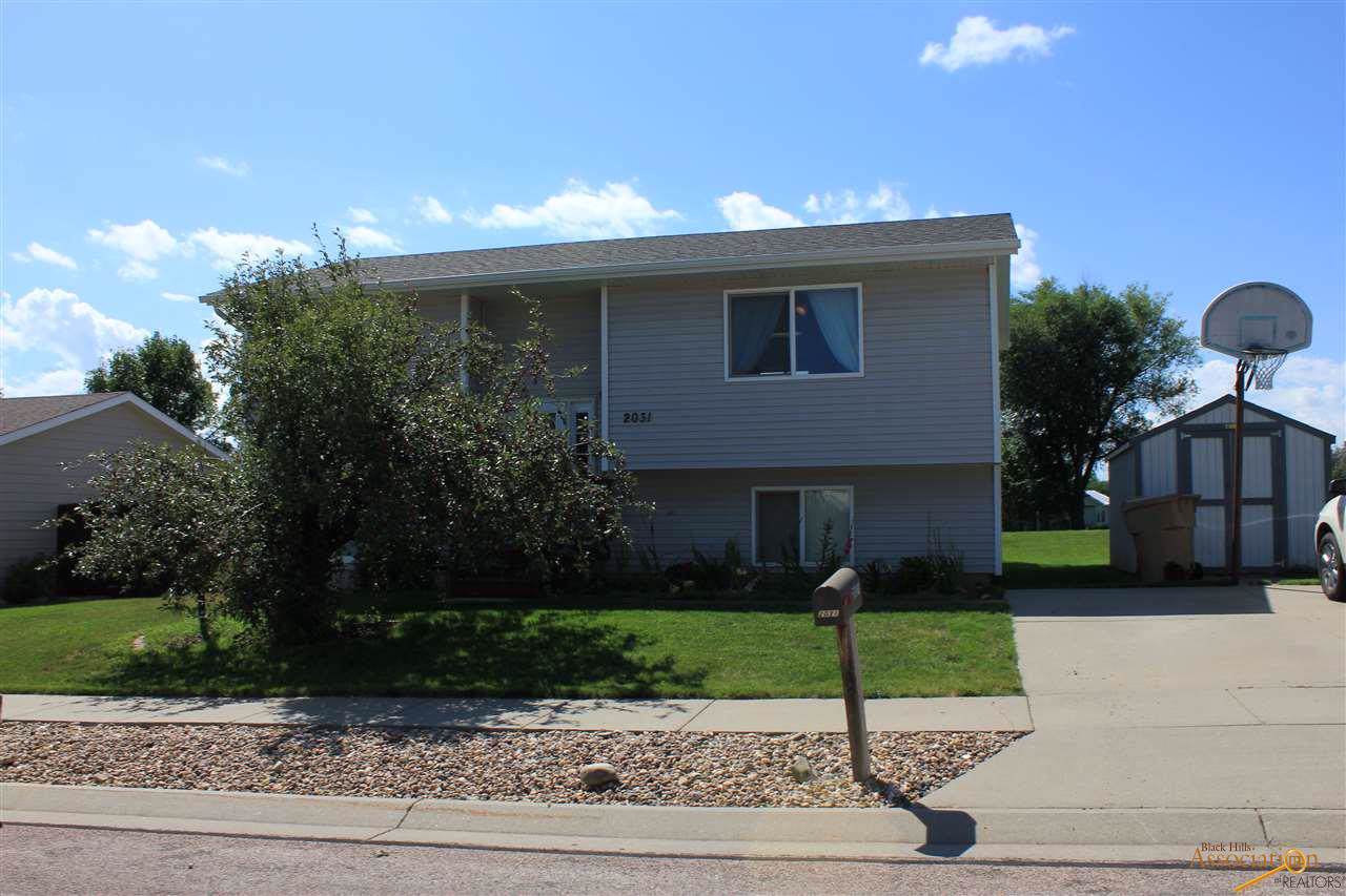 2031 Meadow Ln - Photo 1