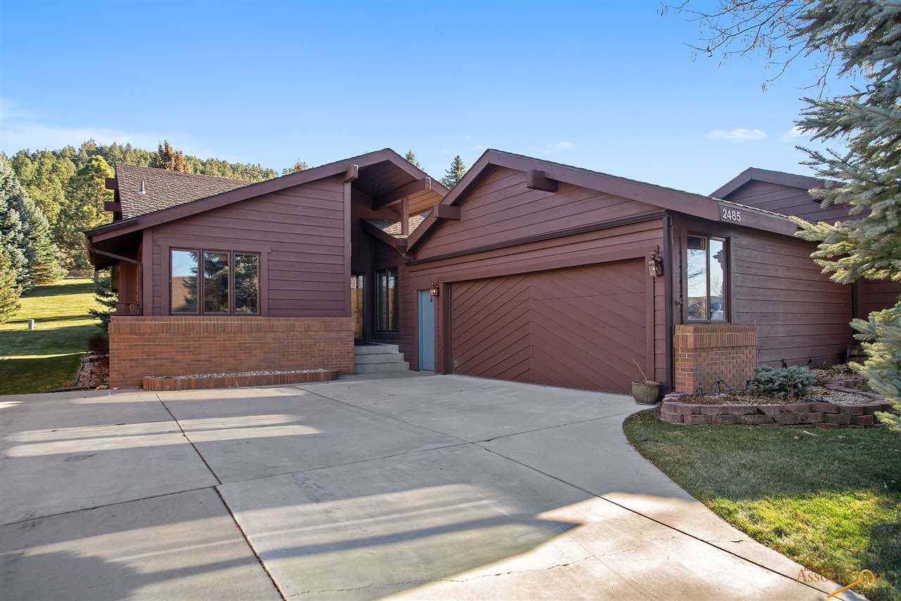 2485 Broadmoor Ct - Photo 1