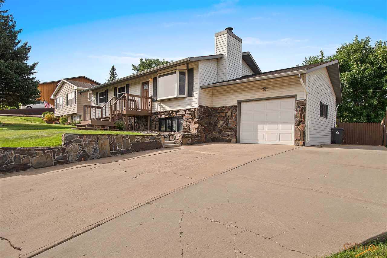 607 Circle Dr - Photo 1