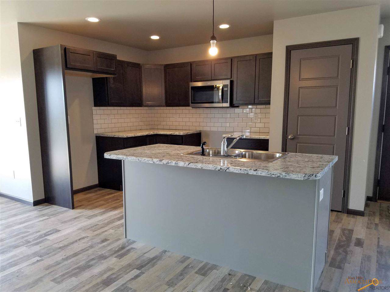 672 Boswell Blvd - Photo 1