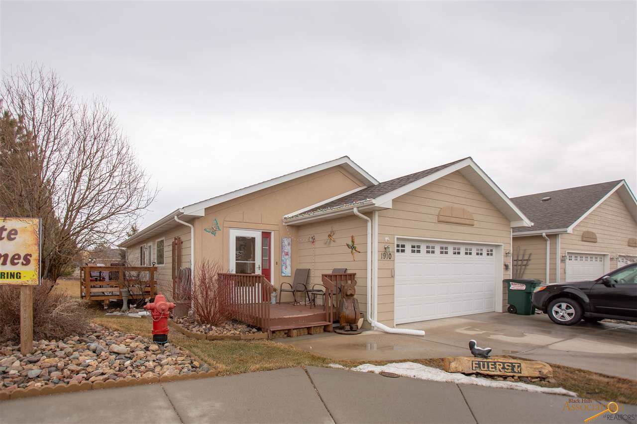 1910 Haycamp Ln - Photo 1