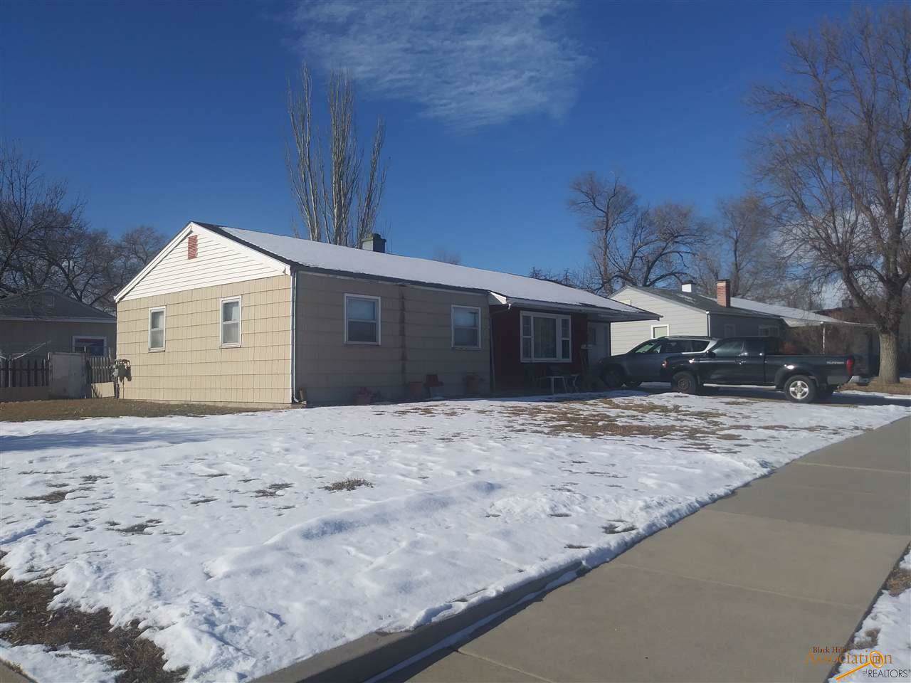 2123 Ivy Ave - Photo 1