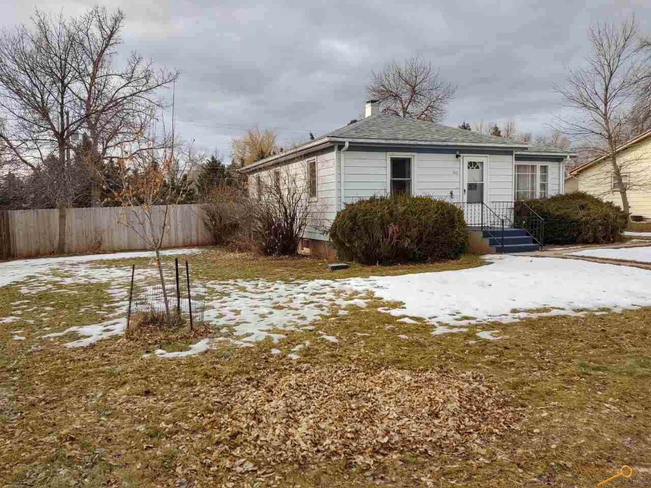 3621 Hall - Photo 1