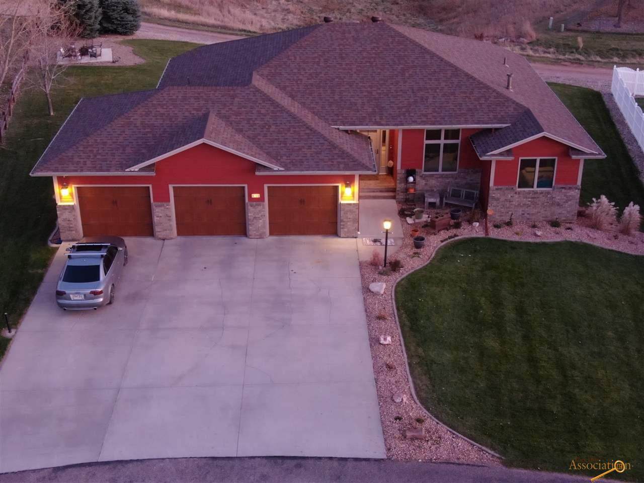 8240 Daisy Ln - Photo 1
