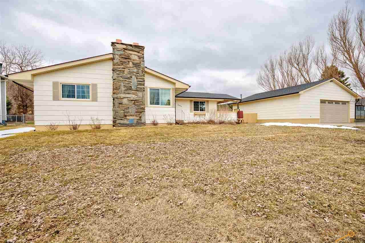 4506 Buckhorn Dr - Photo 1