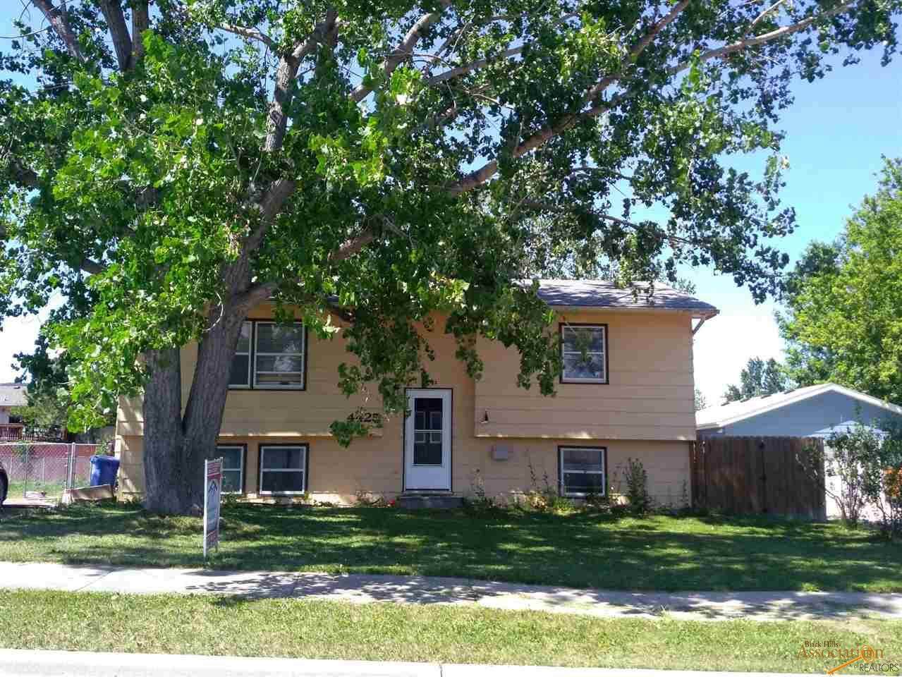 4425 Bronco Ln - Photo 1