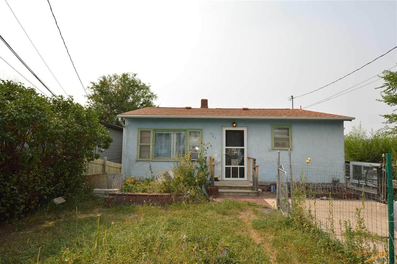 720 Blaine Ave - Photo 1