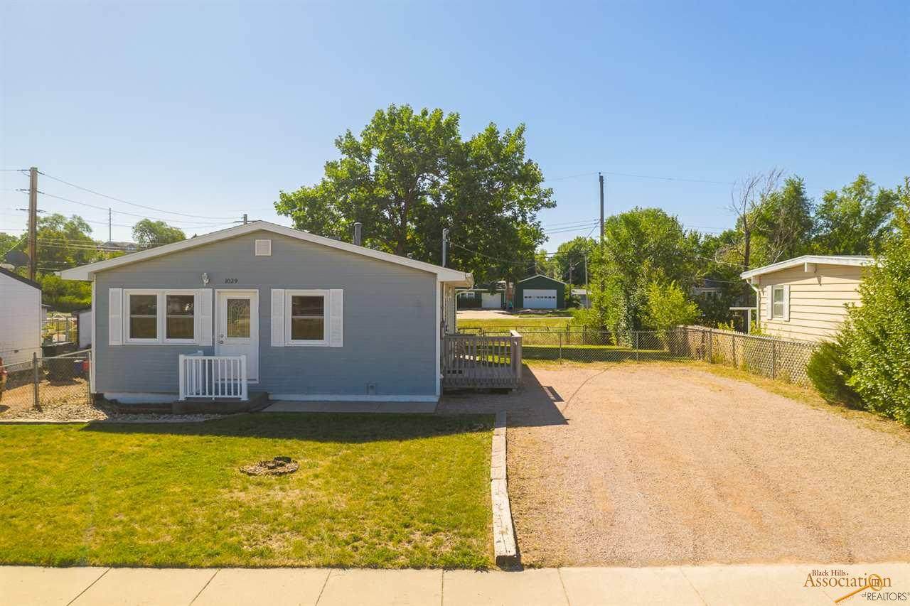1029 St Francis - Photo 1