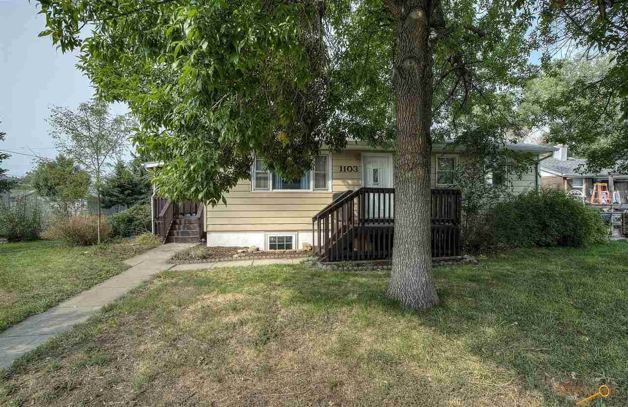 1103 Blaine Ave - Photo 1