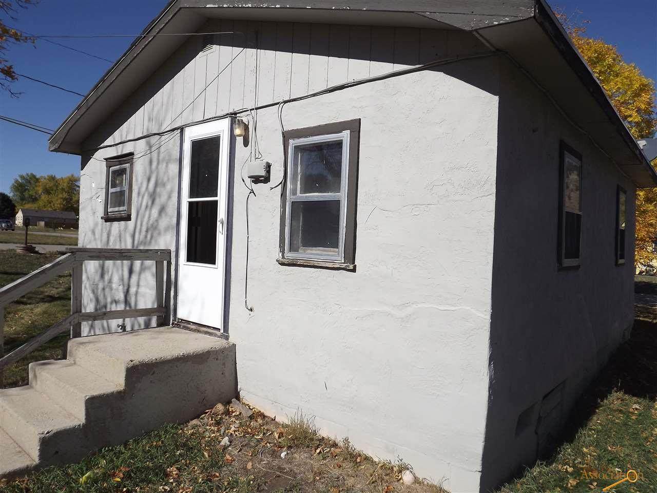 832 7TH - Photo 1