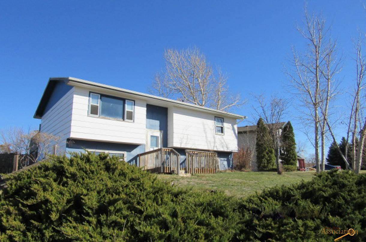 1821 10TH AVE - Photo 1