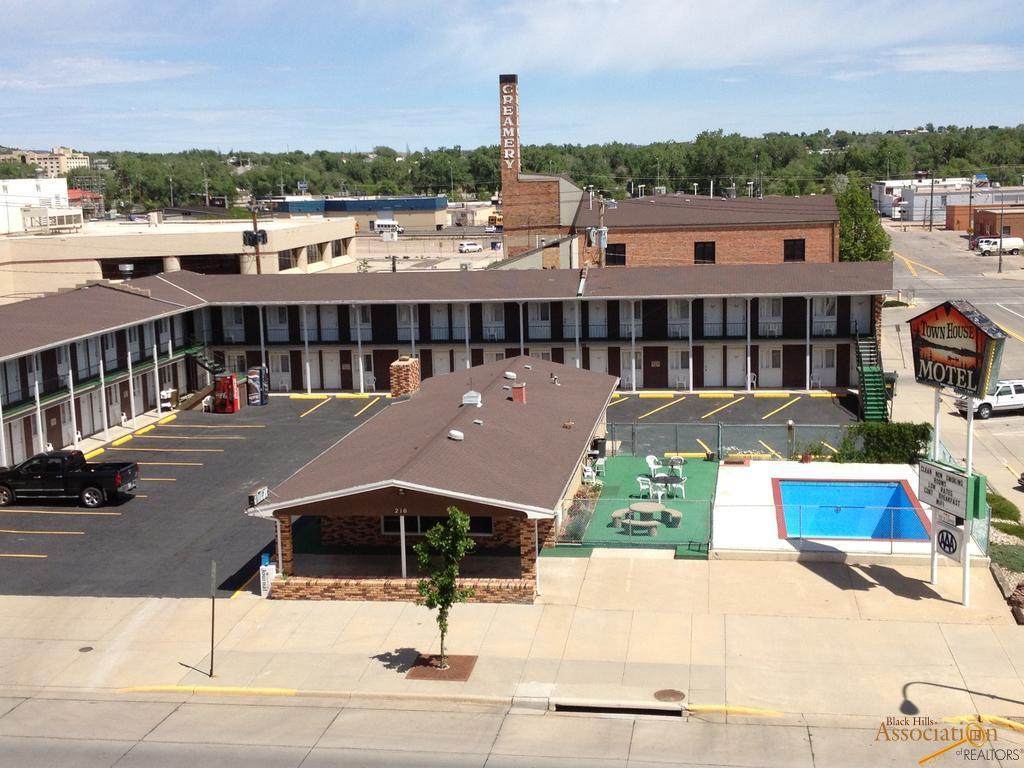 210 St Joseph - Photo 1
