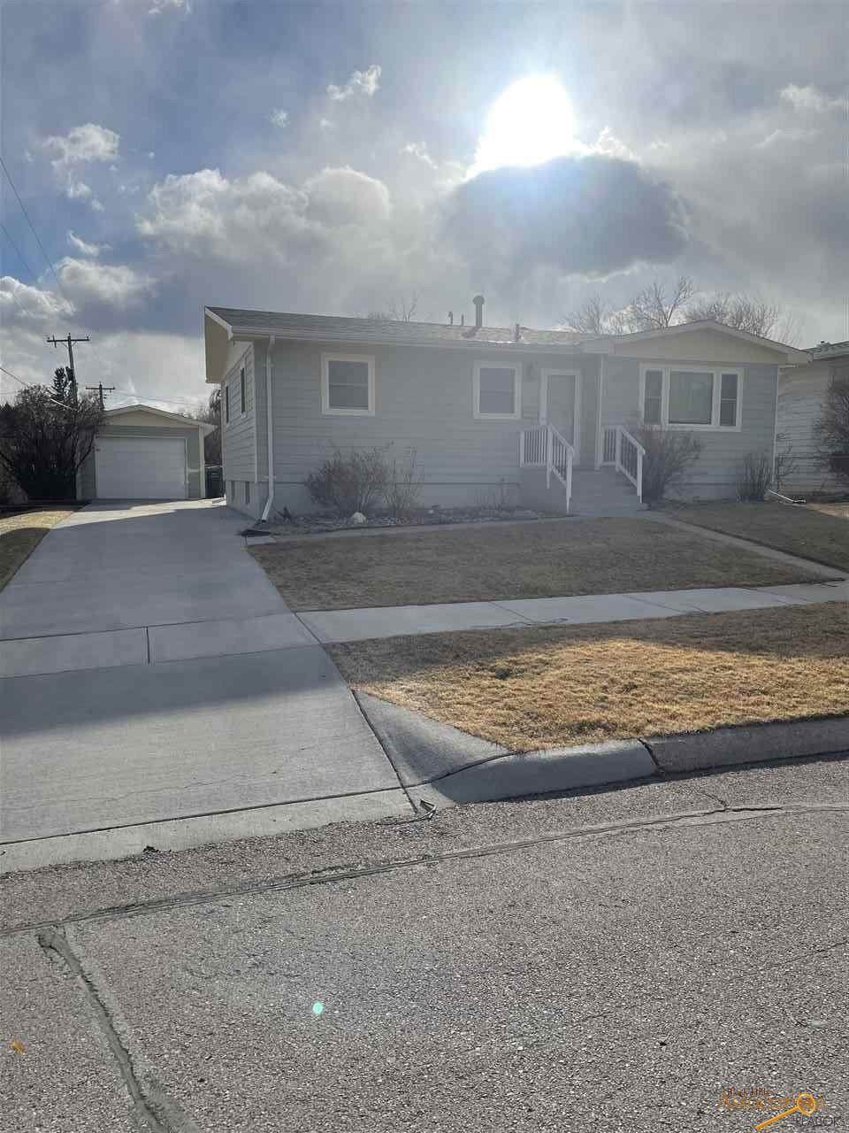 5003 Pierre - Photo 1