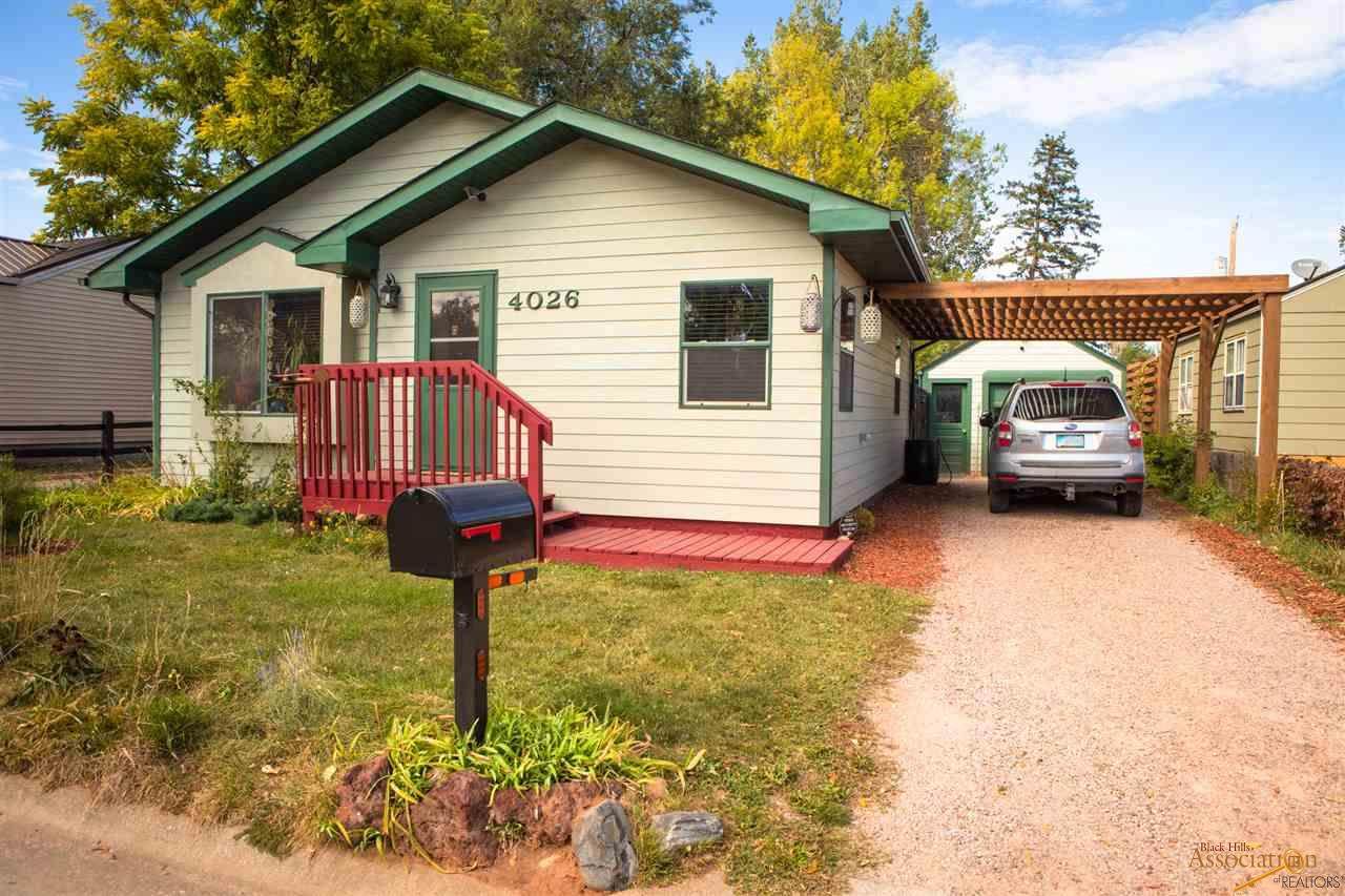 4026 Sunset Dr - Photo 1