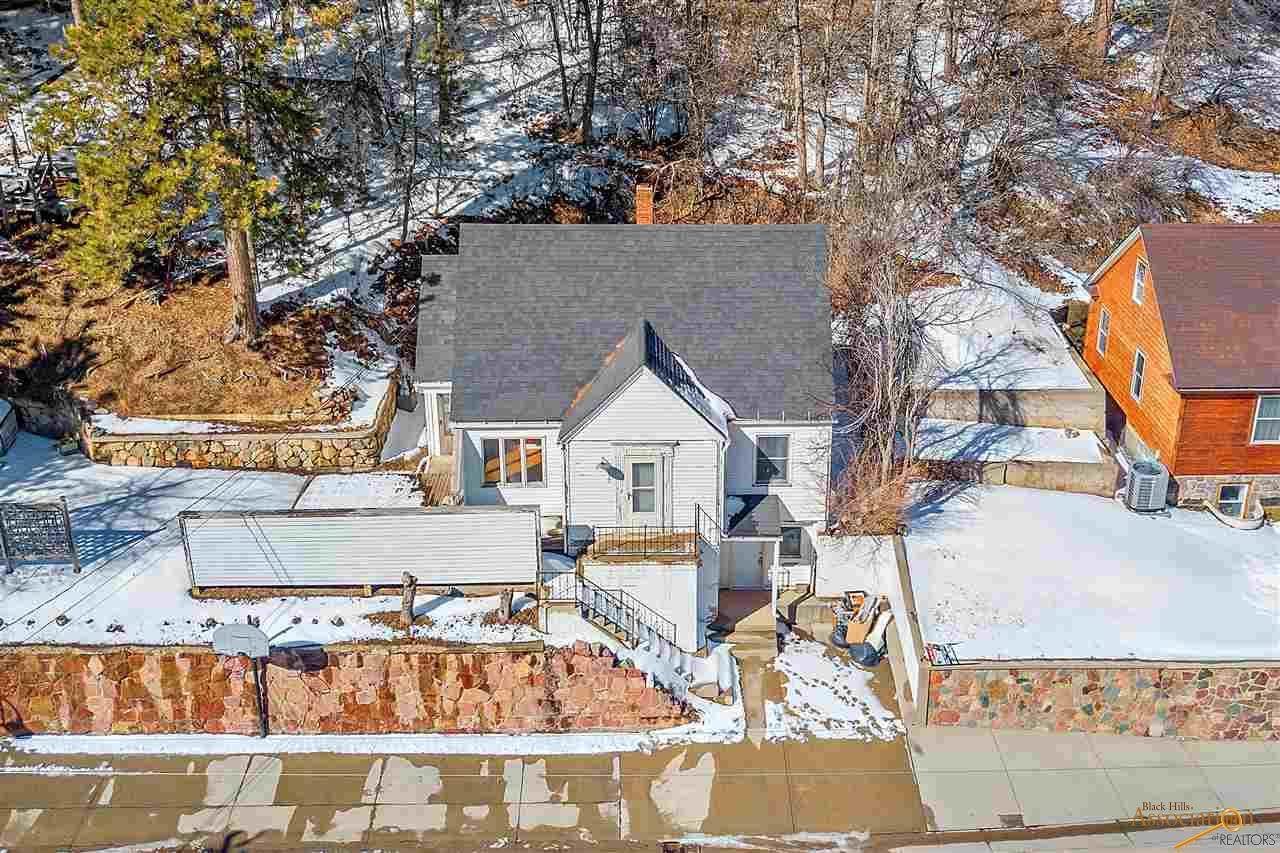 132 Williams St - Photo 1