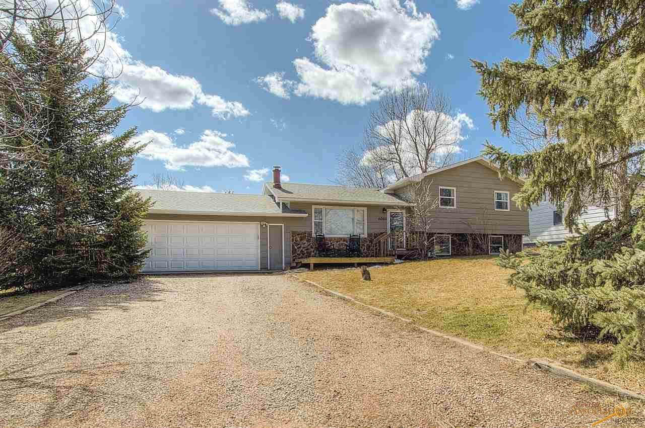 6003 Oak Ct - Photo 1
