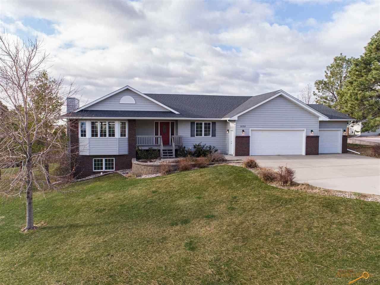 1035 Enchantment Rd - Photo 1