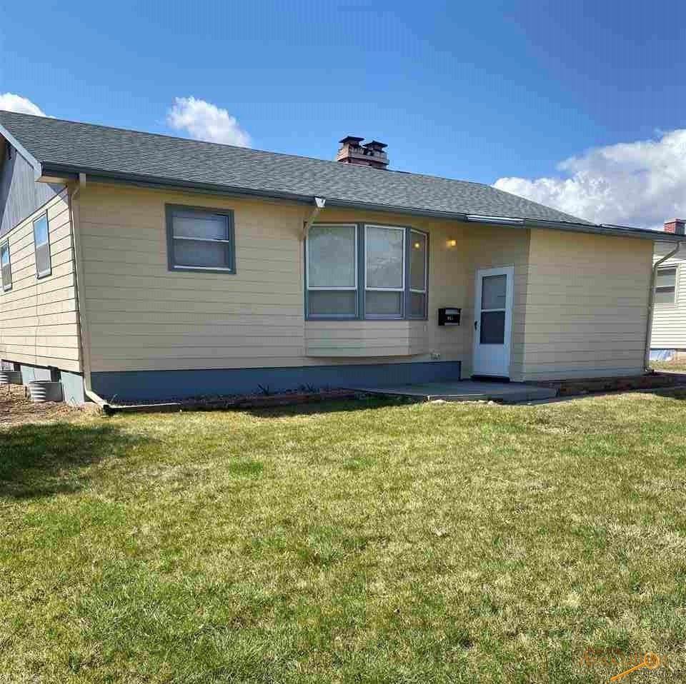 921 Anamosa - Photo 1