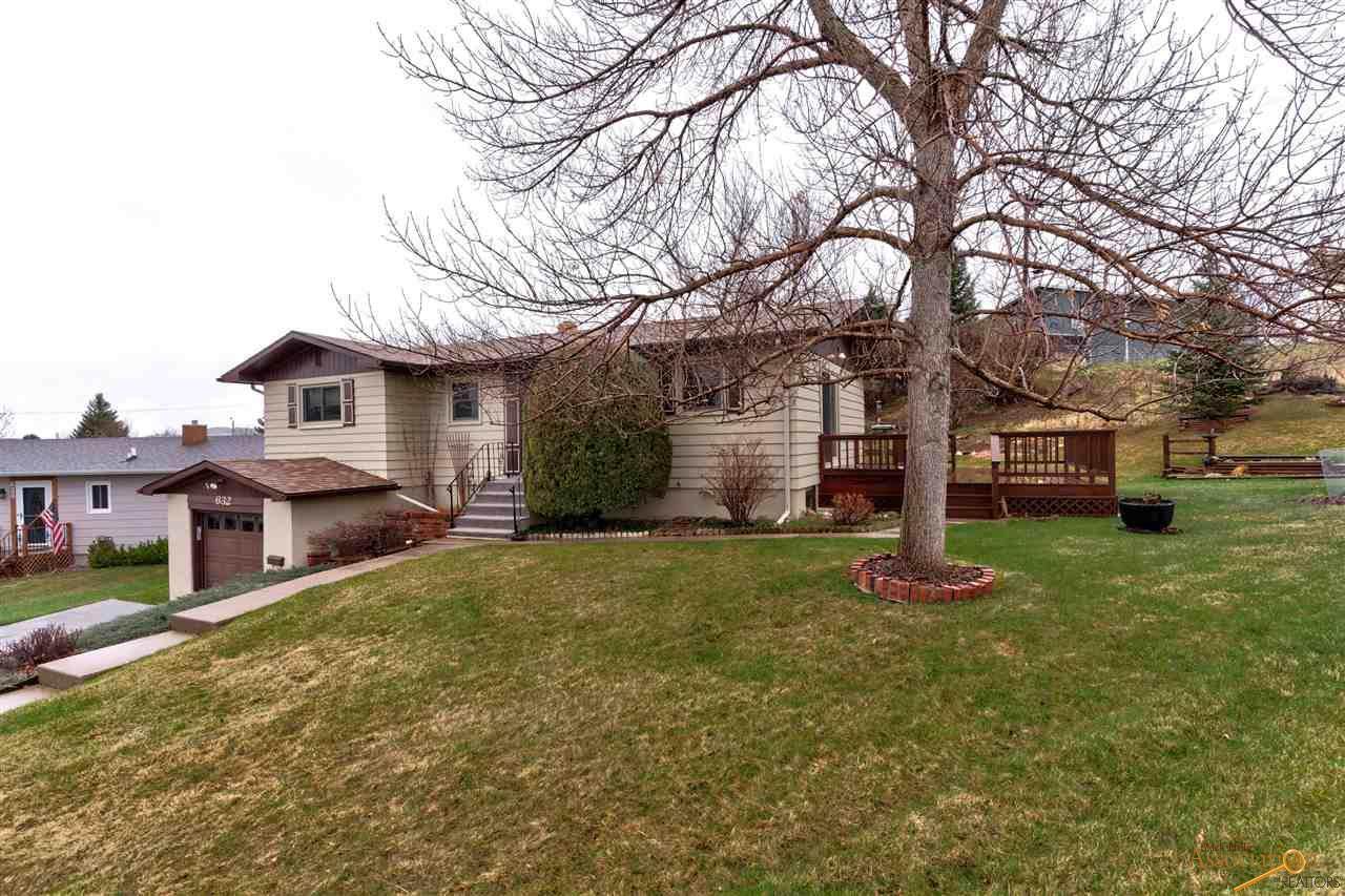 632 43RD CT - Photo 1