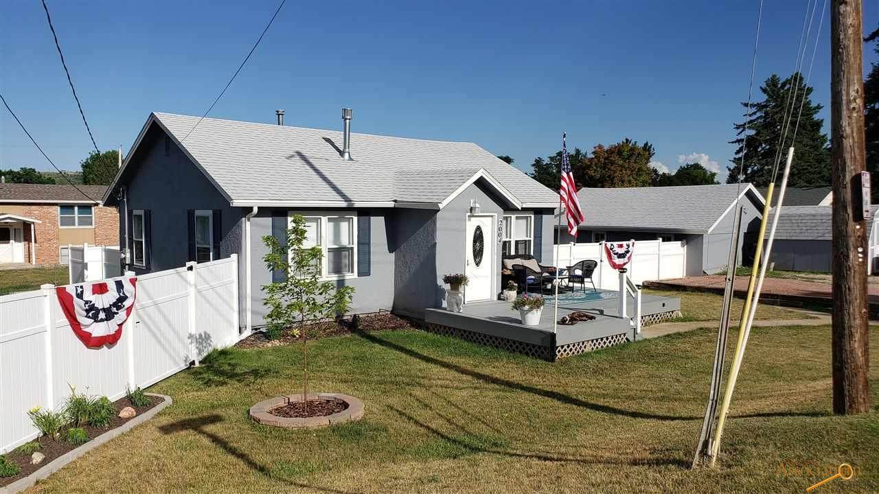 2004 Forest St - Photo 1
