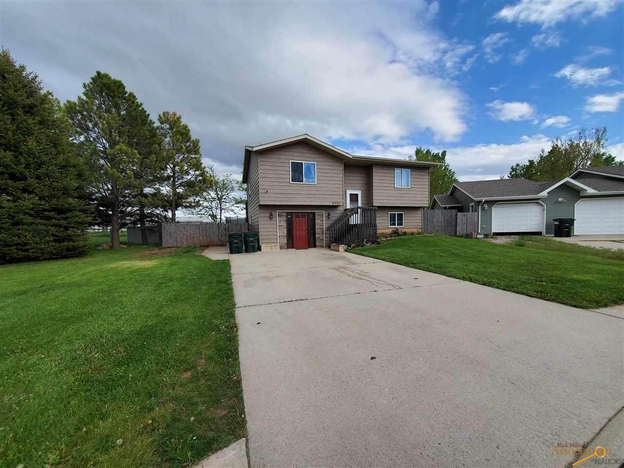 8351 Saddle Ct - Photo 1