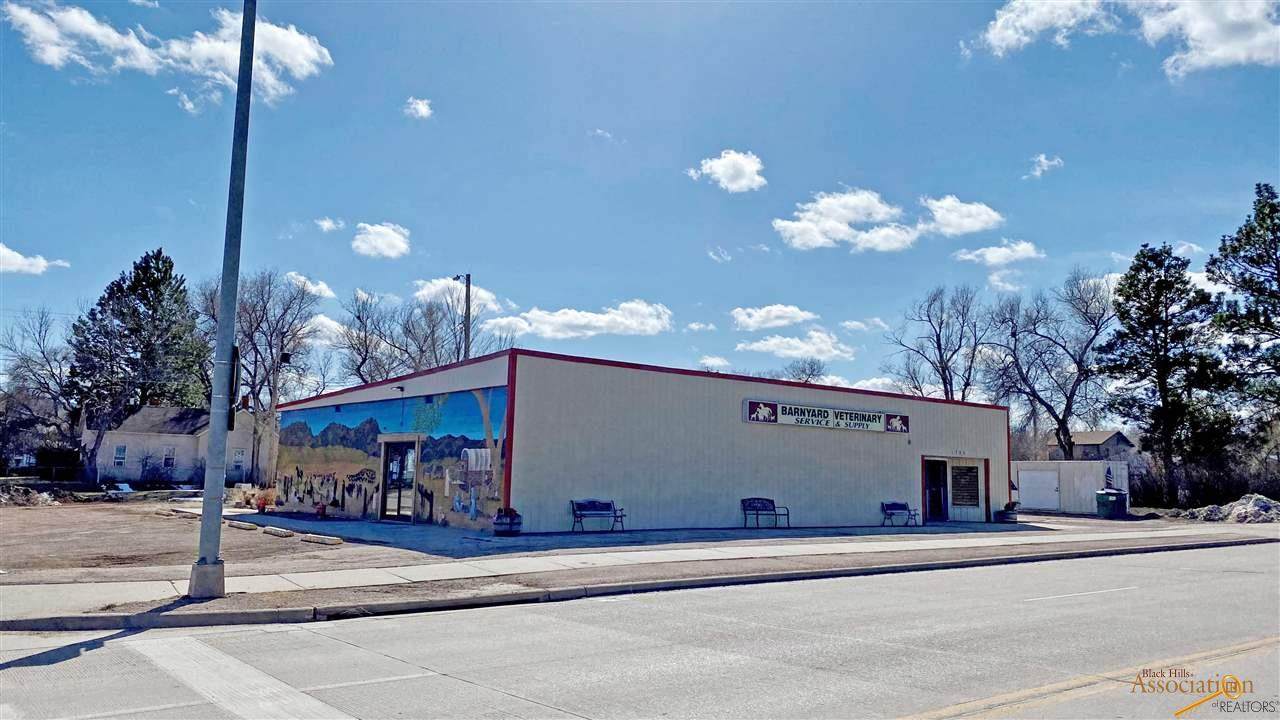 1705 University Ave - Photo 1