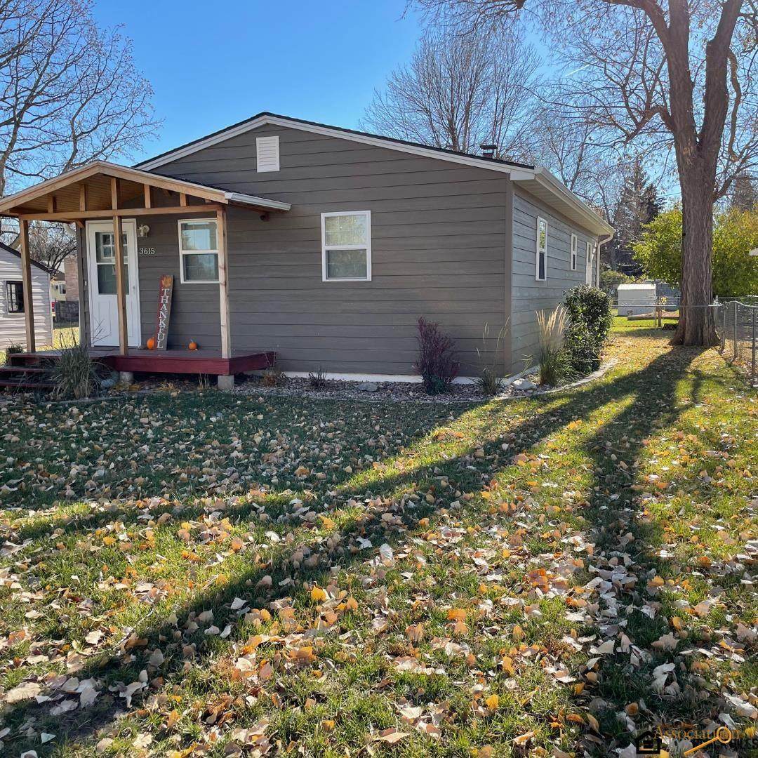 3615 Cottonwood - Photo 1