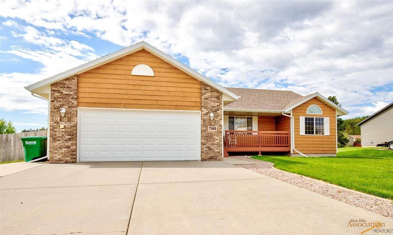 7165 Castlewood Dr - Photo 1