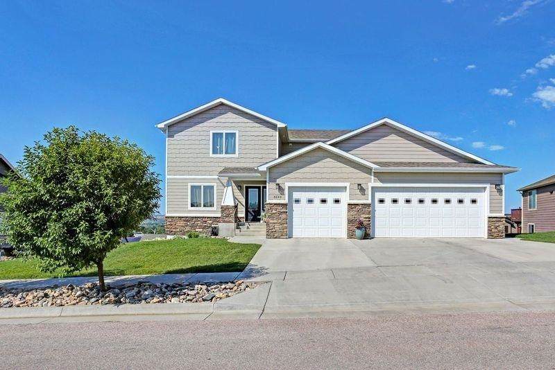 3133 Eunice Dr - Photo 1