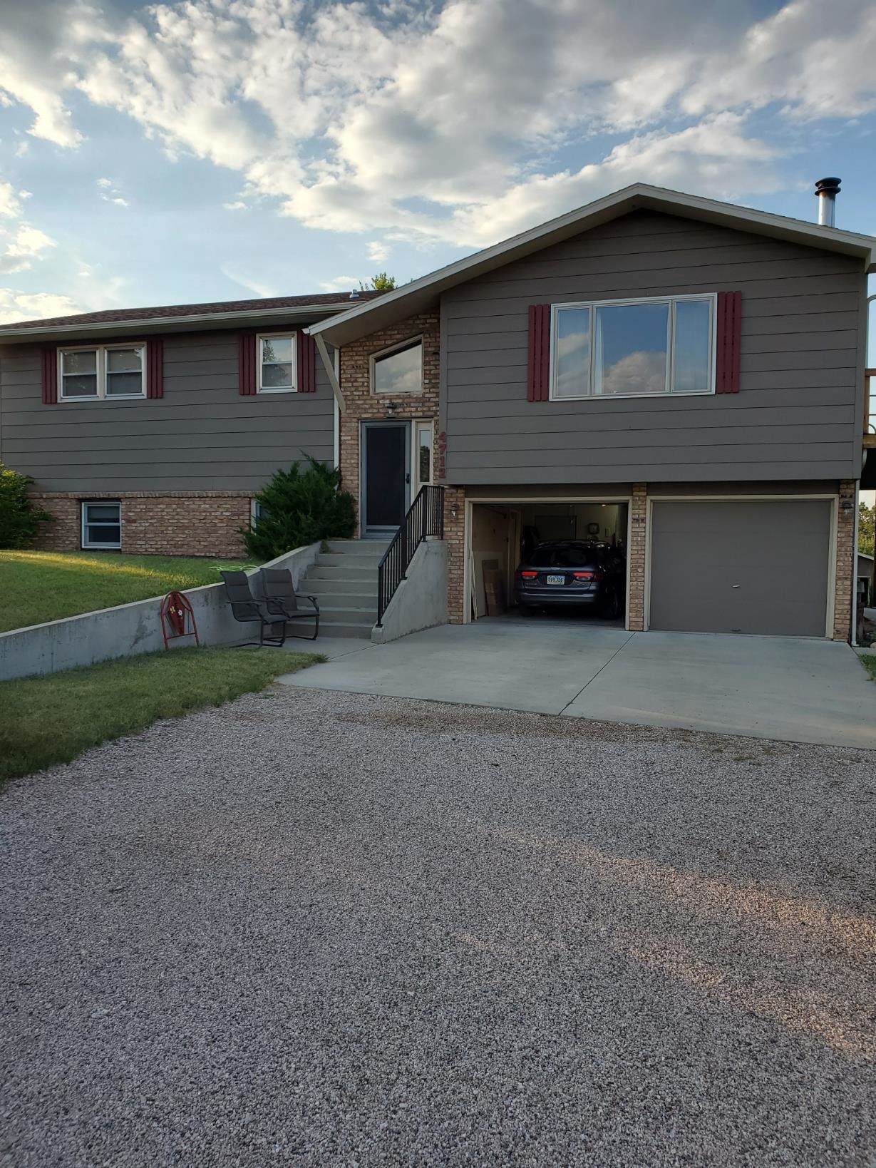 4712 Okpealuk Ct - Photo 1