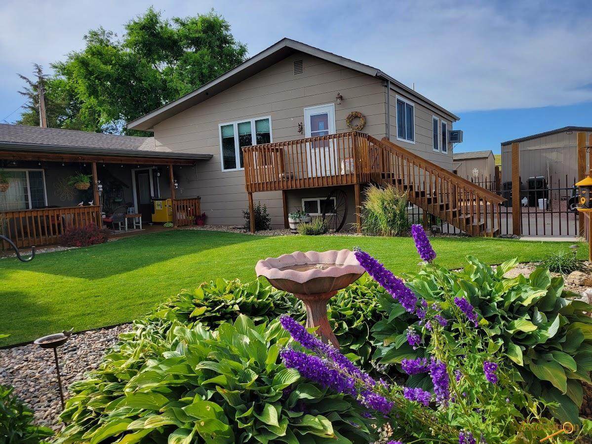 101 Hillside Dr - Photo 1
