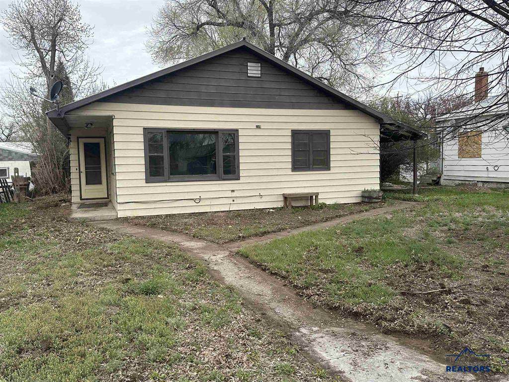 204 3RD AVE - Photo 1