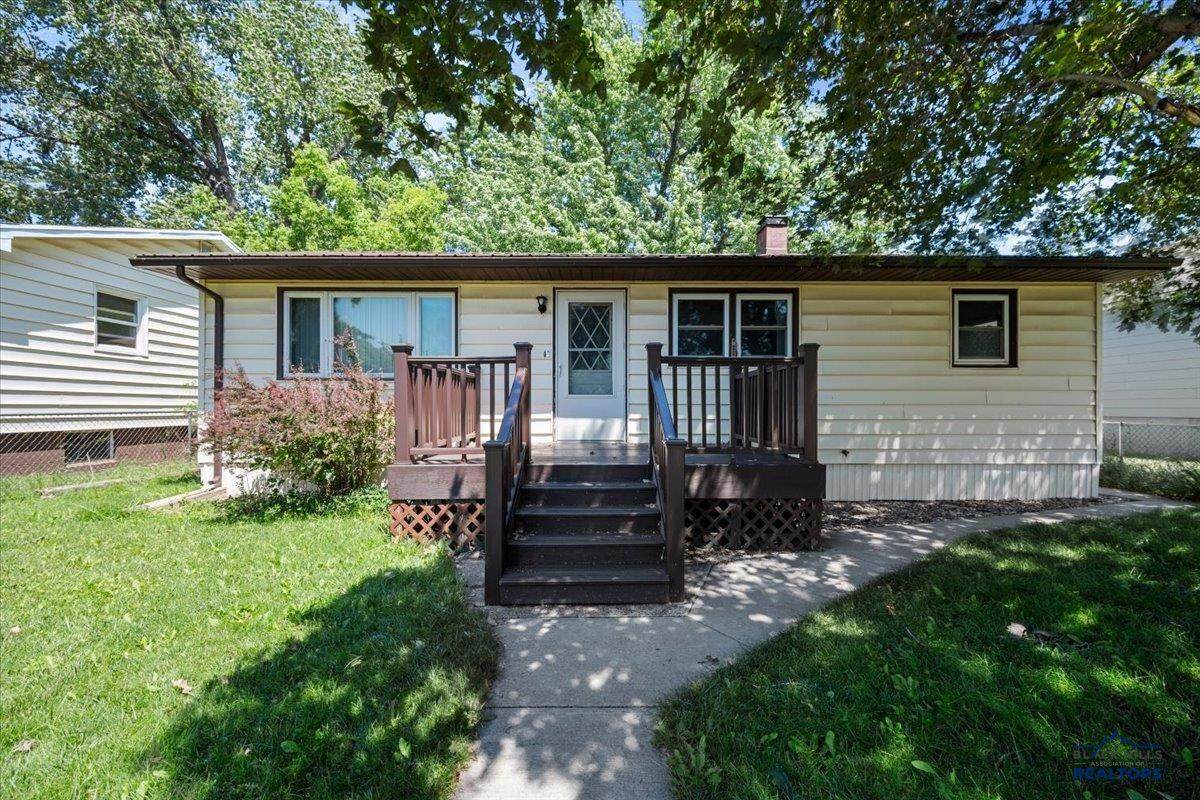 1815 Park Ave - Photo 1