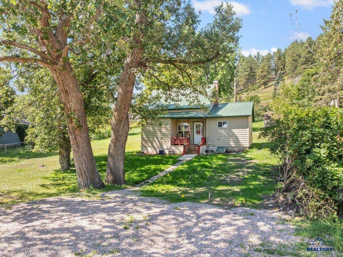 1017 Oak St - Photo 1