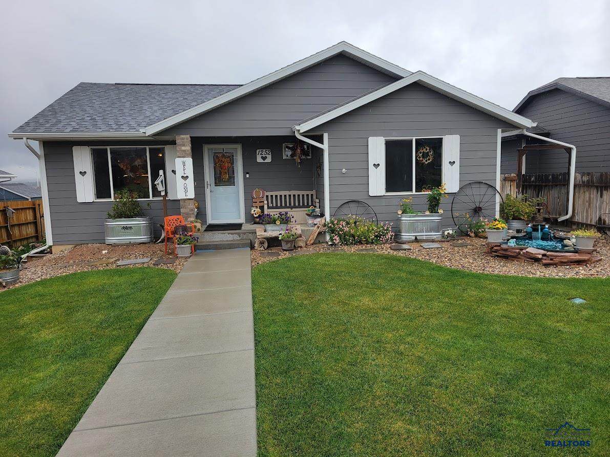 1252 Juneau Dr - Photo 1