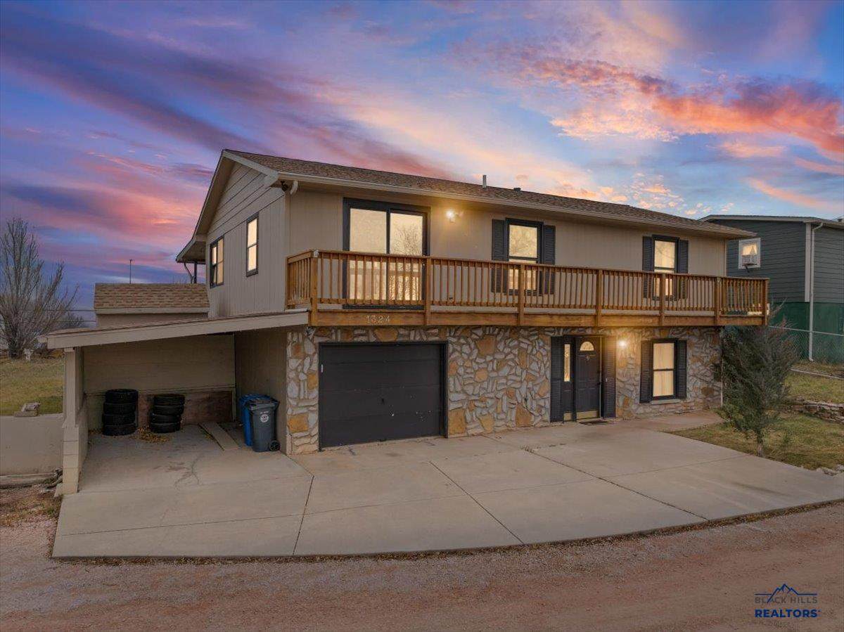 1324 Pearl Harbor - Photo 1