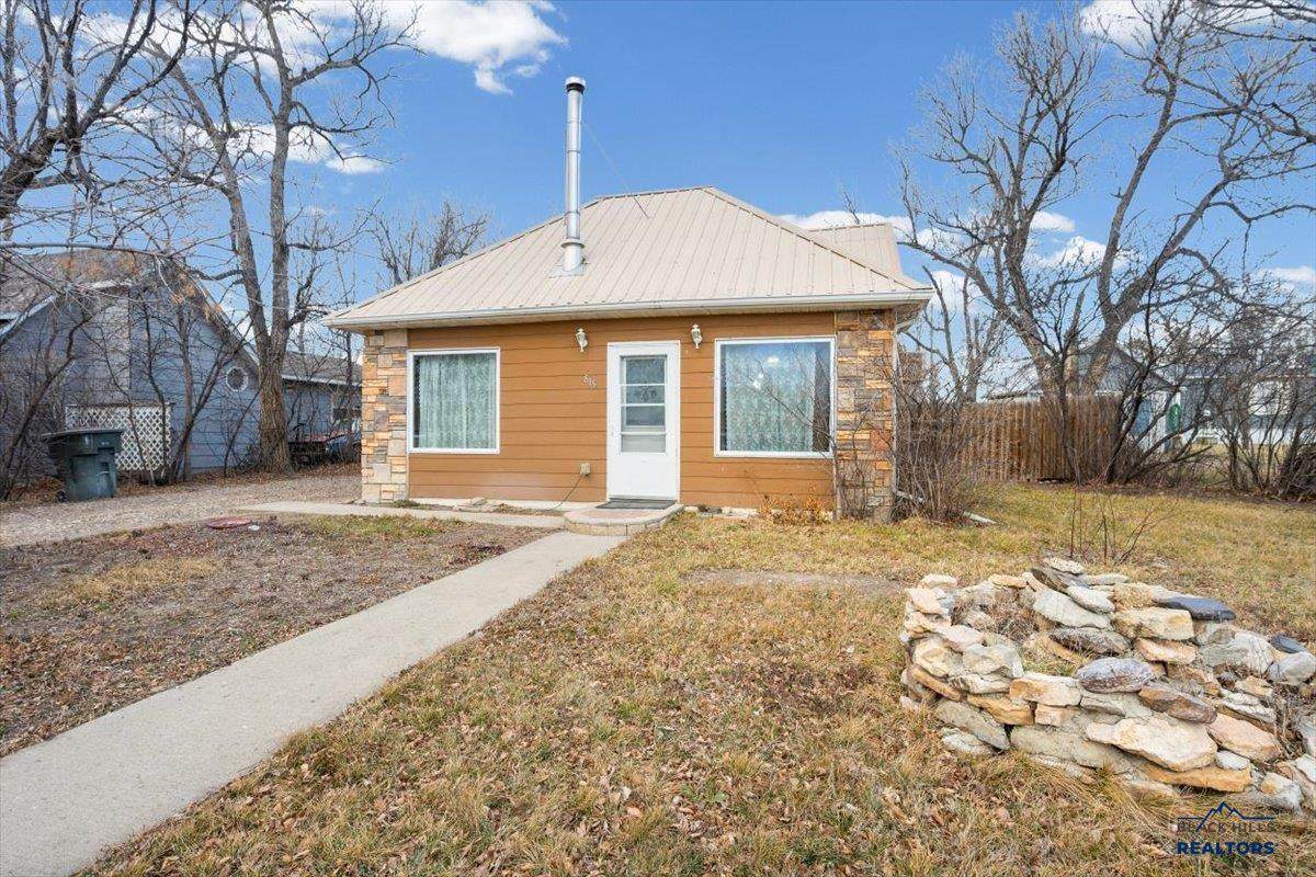 815 Aurora - Photo 1