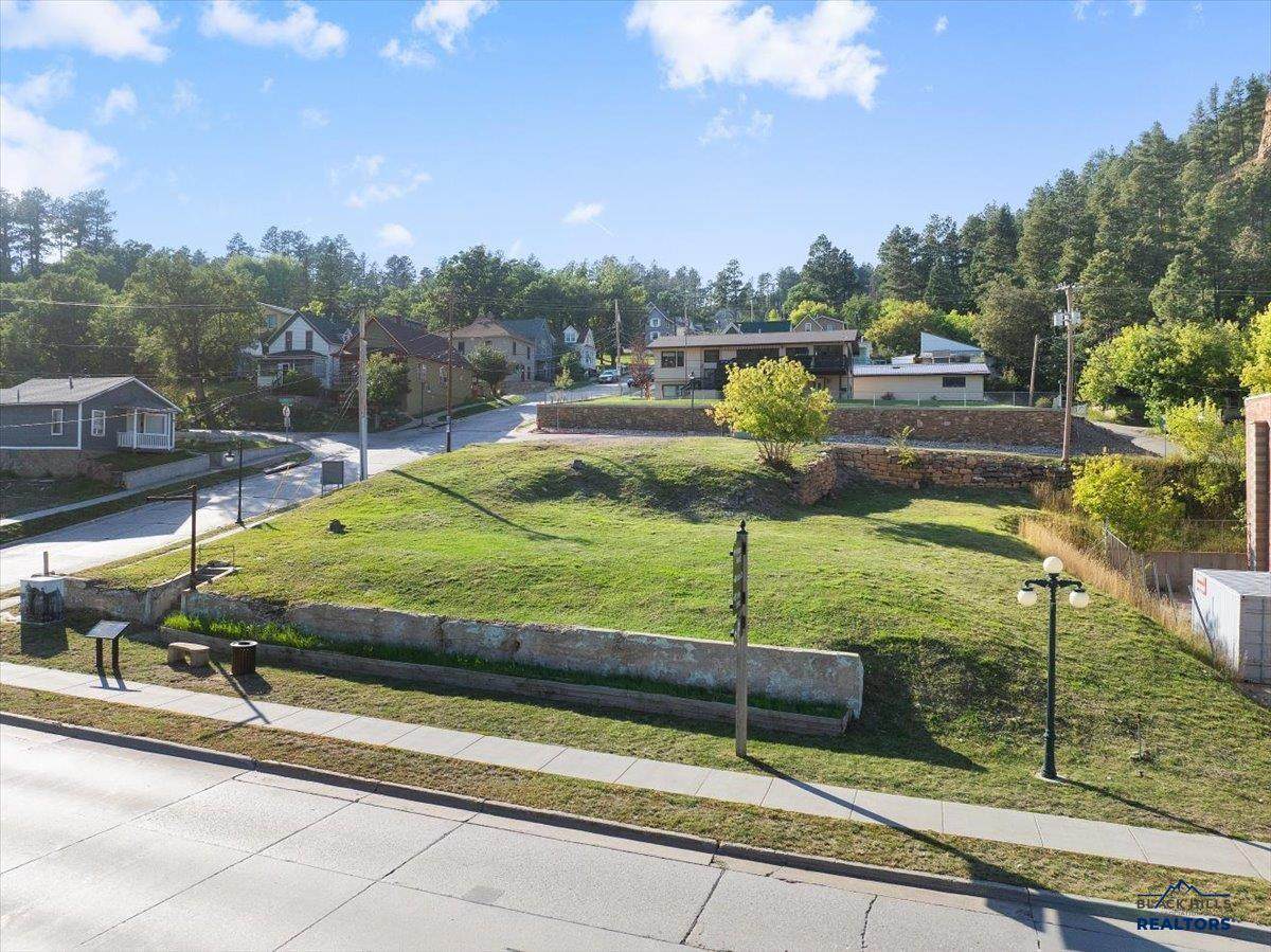 https://bt-photos.global.ssl.fastly.net/blackhills/orig_boomver_1_178067-2.jpg