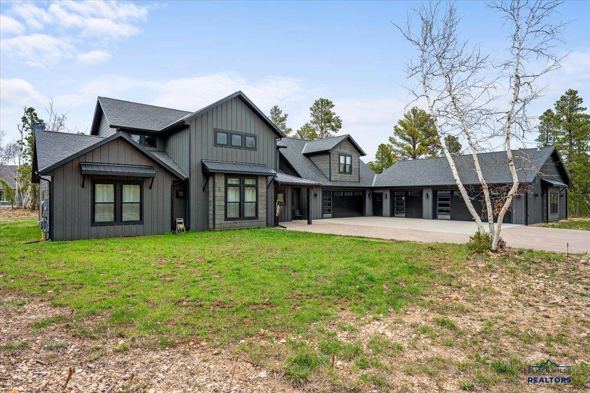 21252 Crestview Dr - Photo 1