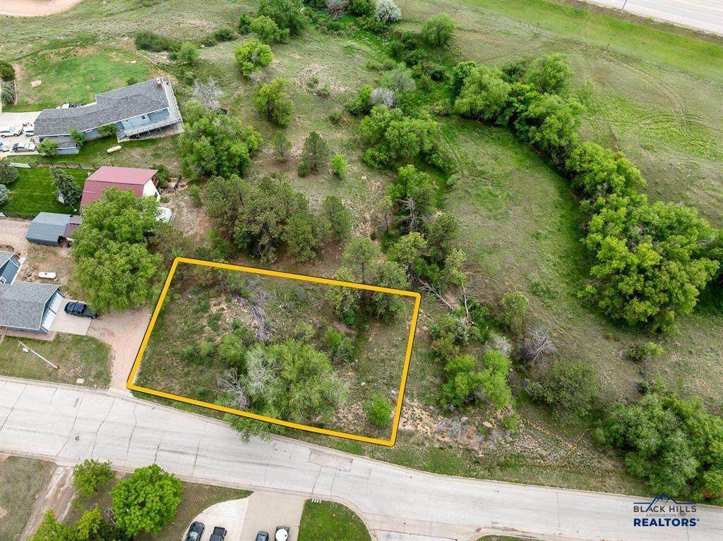 1401 Catholican Ave - Photo 1