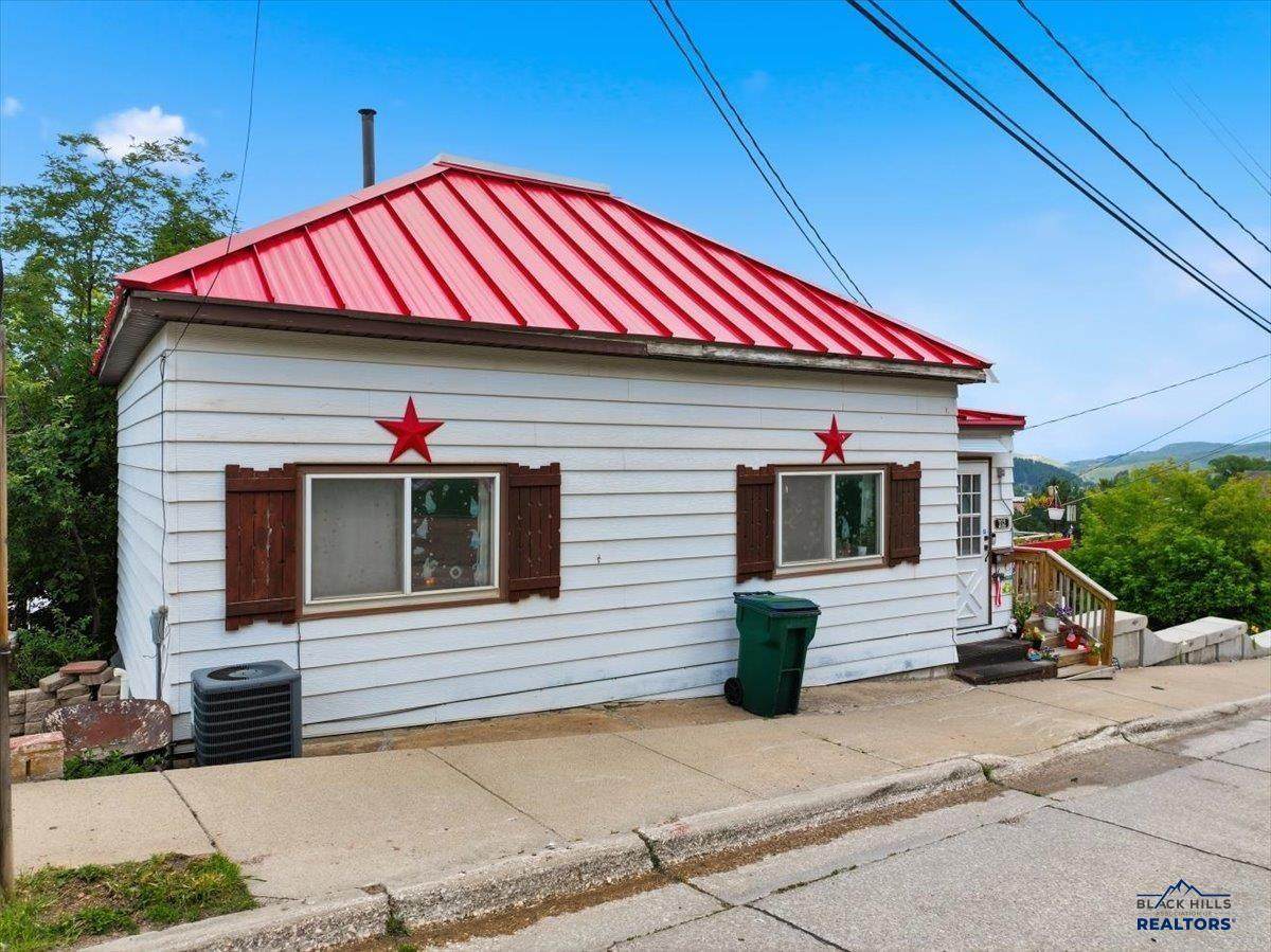 332 Addie St - Photo 1