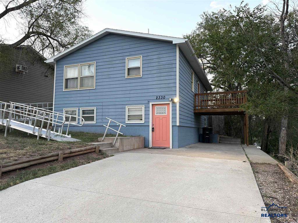 2330 Lincoln Ave - Photo 1