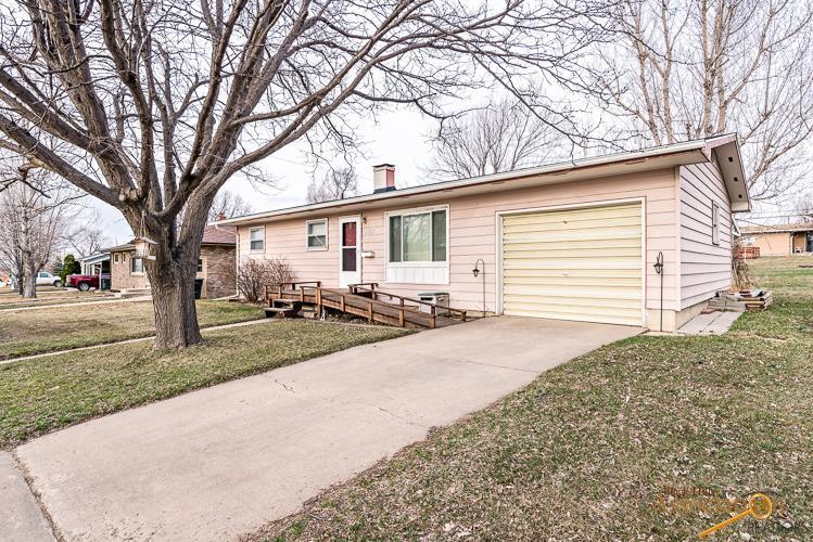 1817 7TH AVE - Photo 1