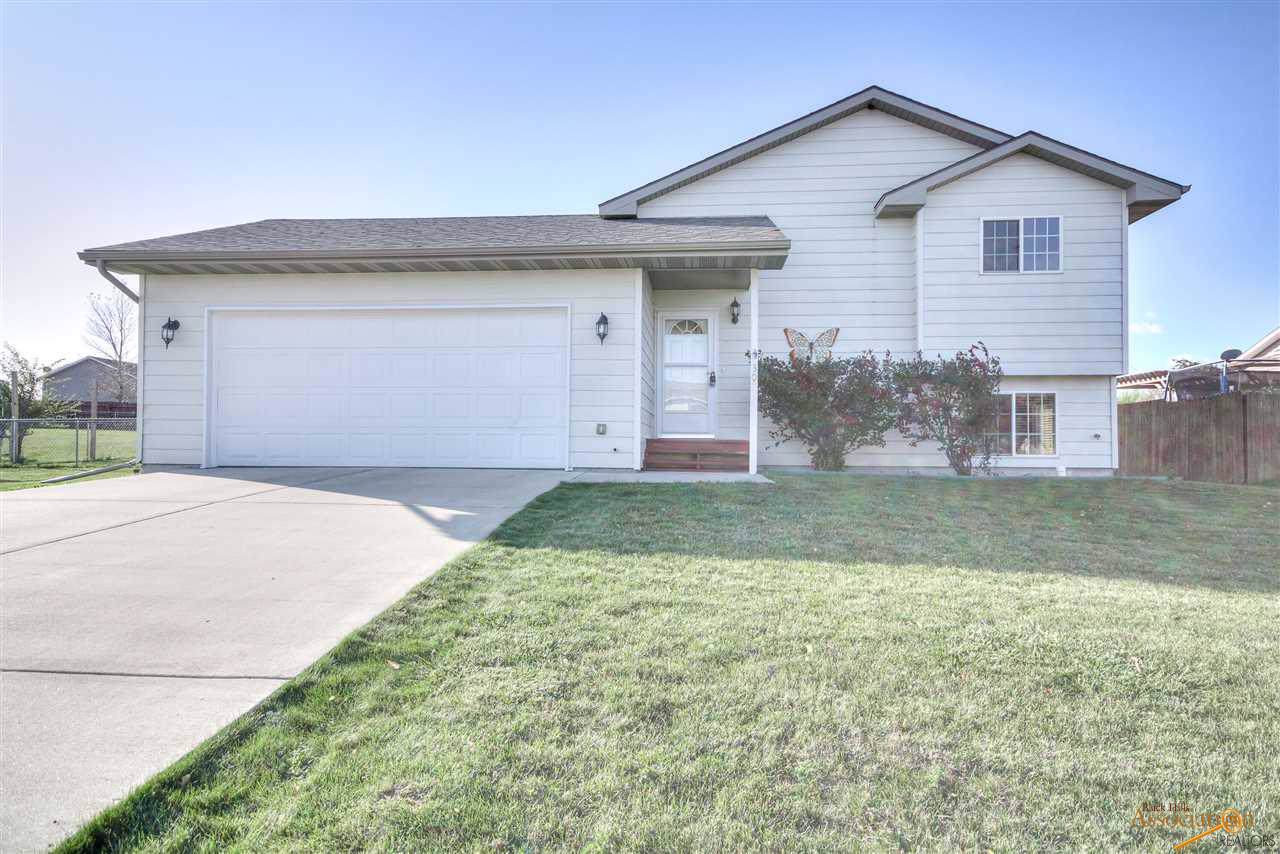 307 Freiheit Ln - Photo 1