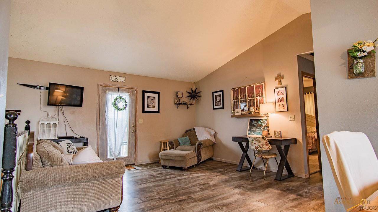 1404 Copperdale Dr - Photo 1
