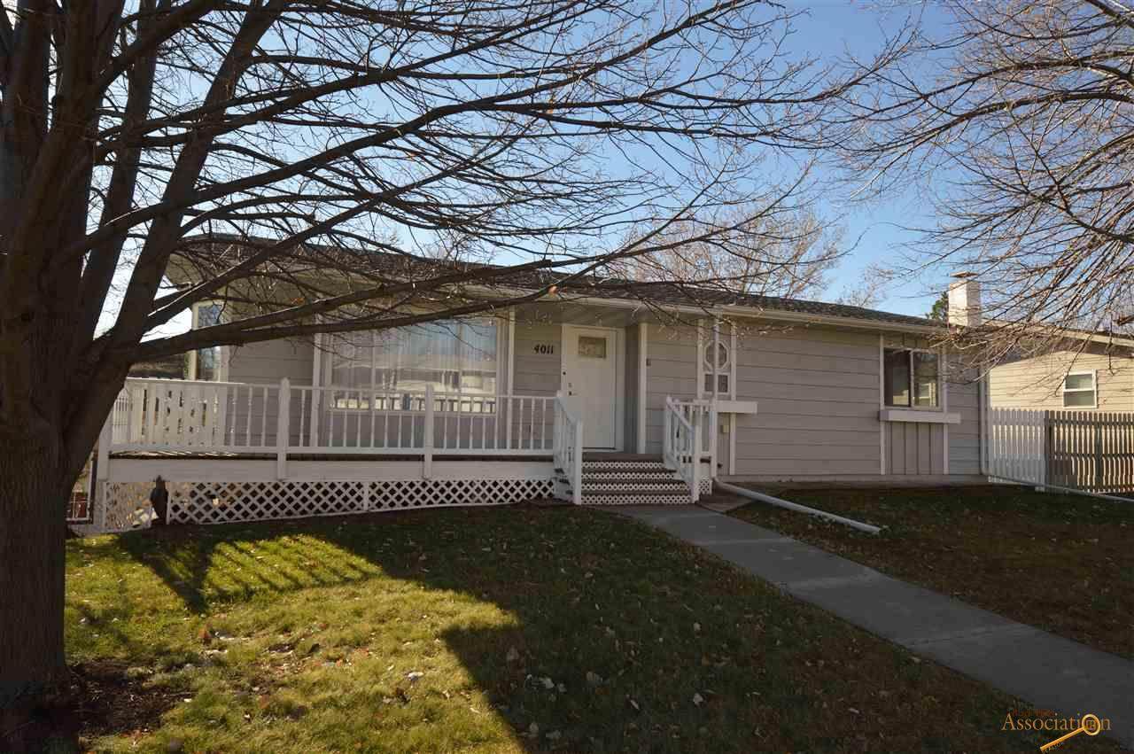 4011 Mary Dr - Photo 1