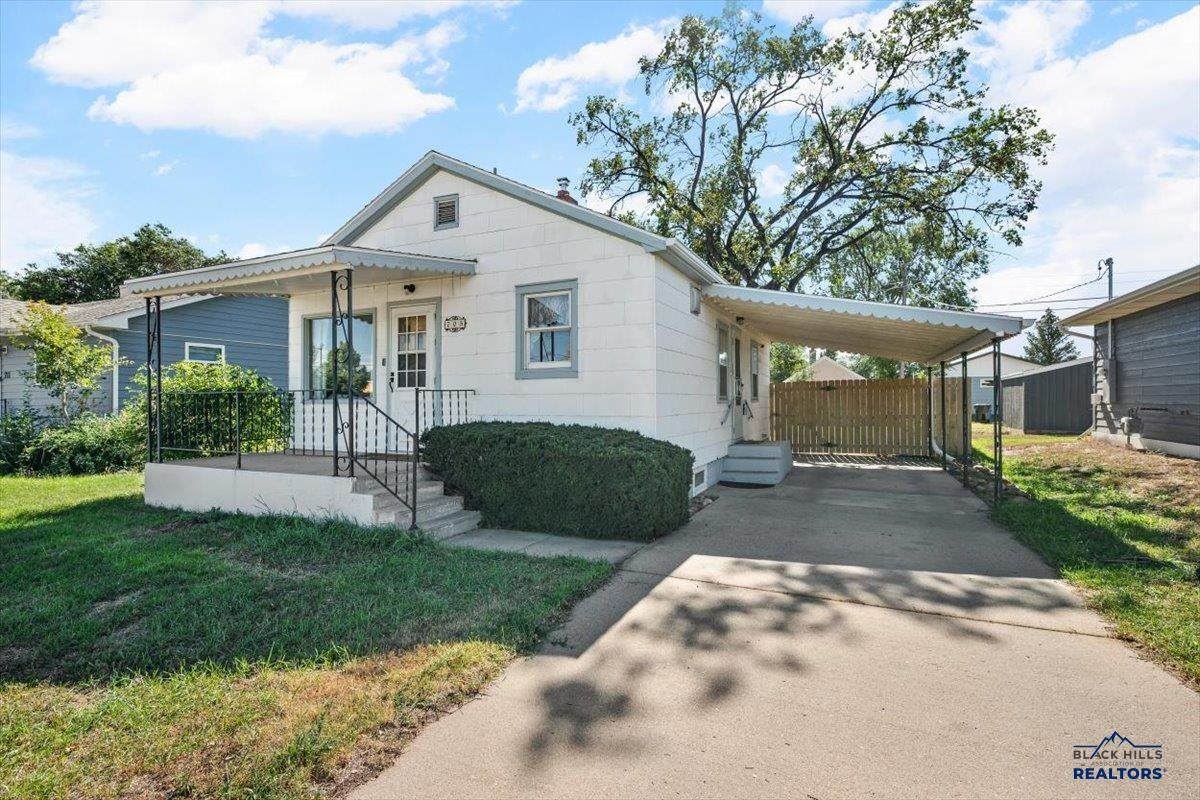 705 Denver - Photo 1