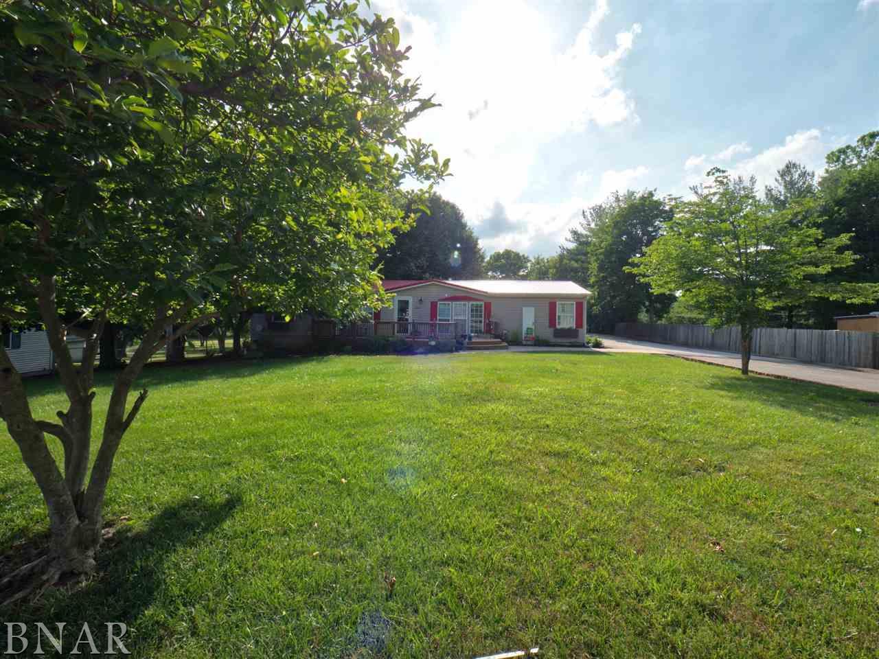 318 Joselyn - Photo 1