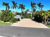 5861 Maplewood Ct - Photo 2