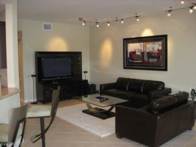 10105 Valiant Ct - Photo 1